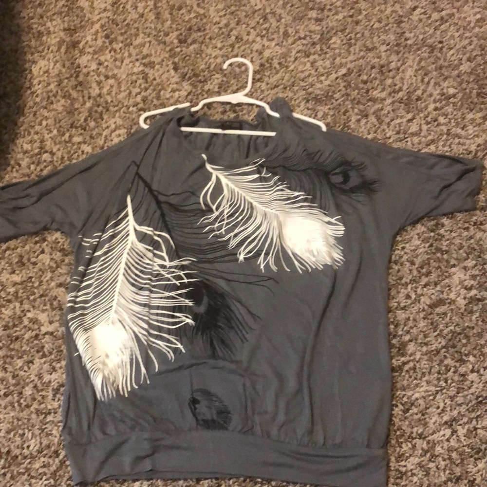 Open shoulders top